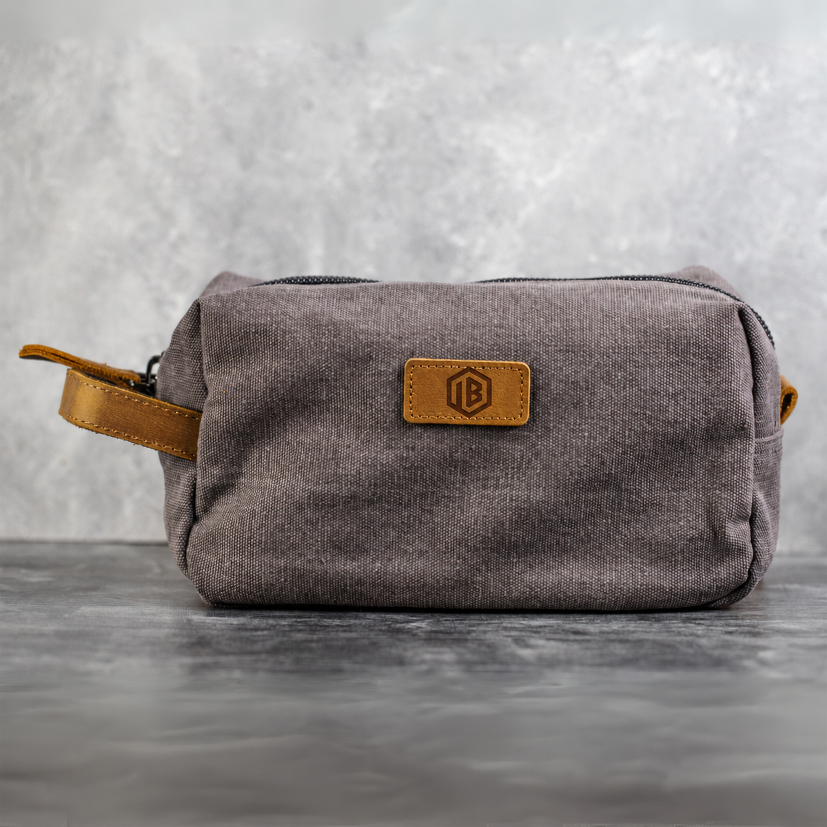 Toiletry Bag Dopp Kitt w/ Leather Patch