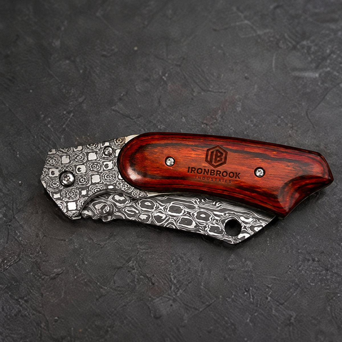 Knife with Damascus Pattern Blade